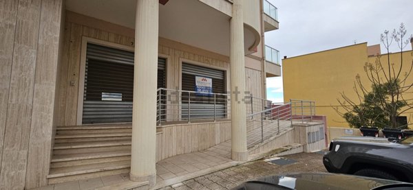locale commerciale in vendita a Putignano