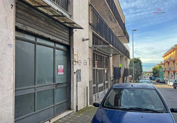 locale commerciale in vendita a Putignano