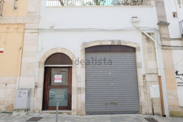 locale commerciale in vendita a Putignano