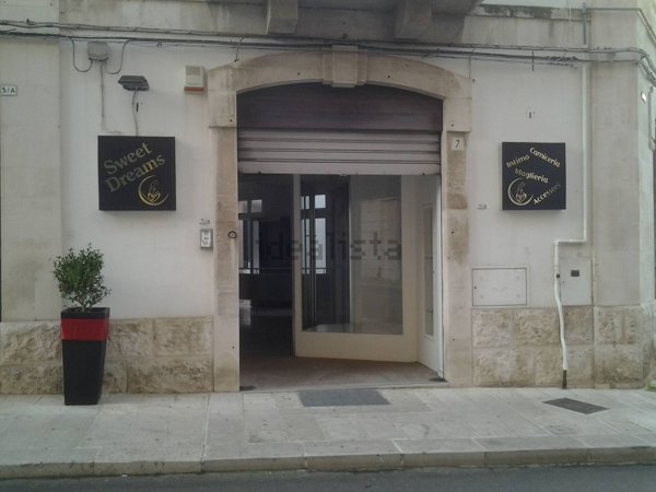 locale commerciale in vendita a Putignano