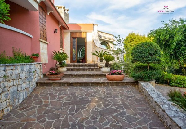 casa indipendente in vendita a Putignano