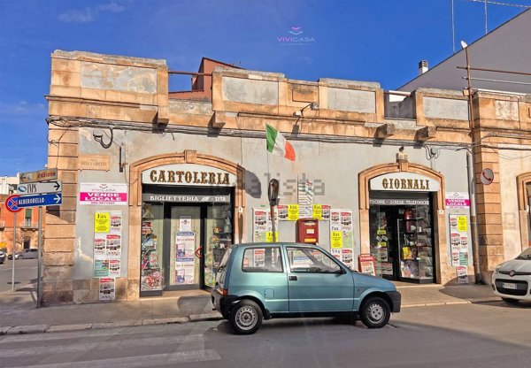locale commerciale in vendita a Putignano