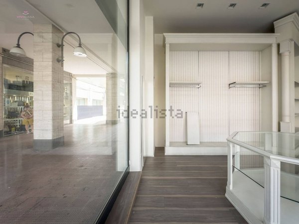 locale commerciale in vendita a Putignano