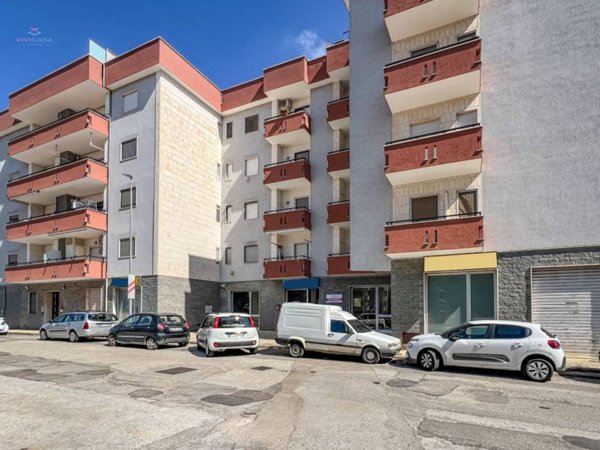 negozio in vendita a Putignano