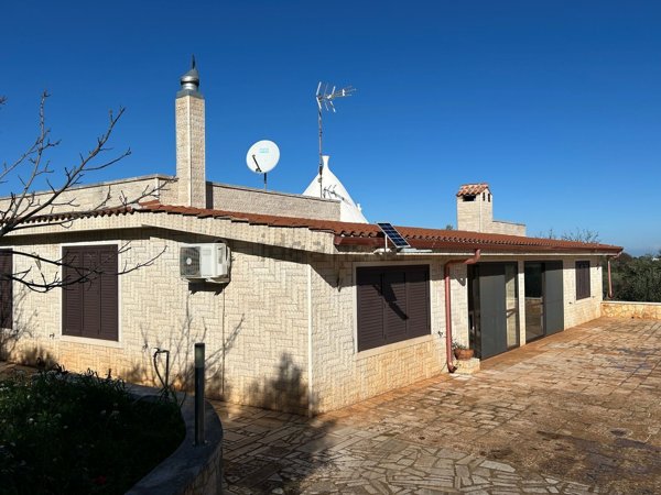casa indipendente in vendita a Putignano