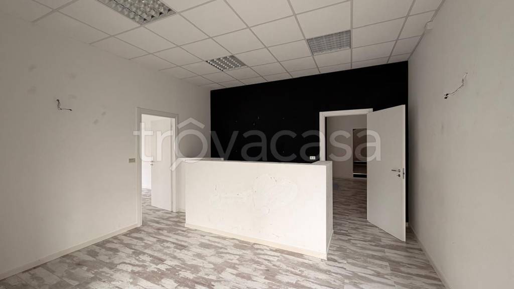 negozio in vendita a Putignano