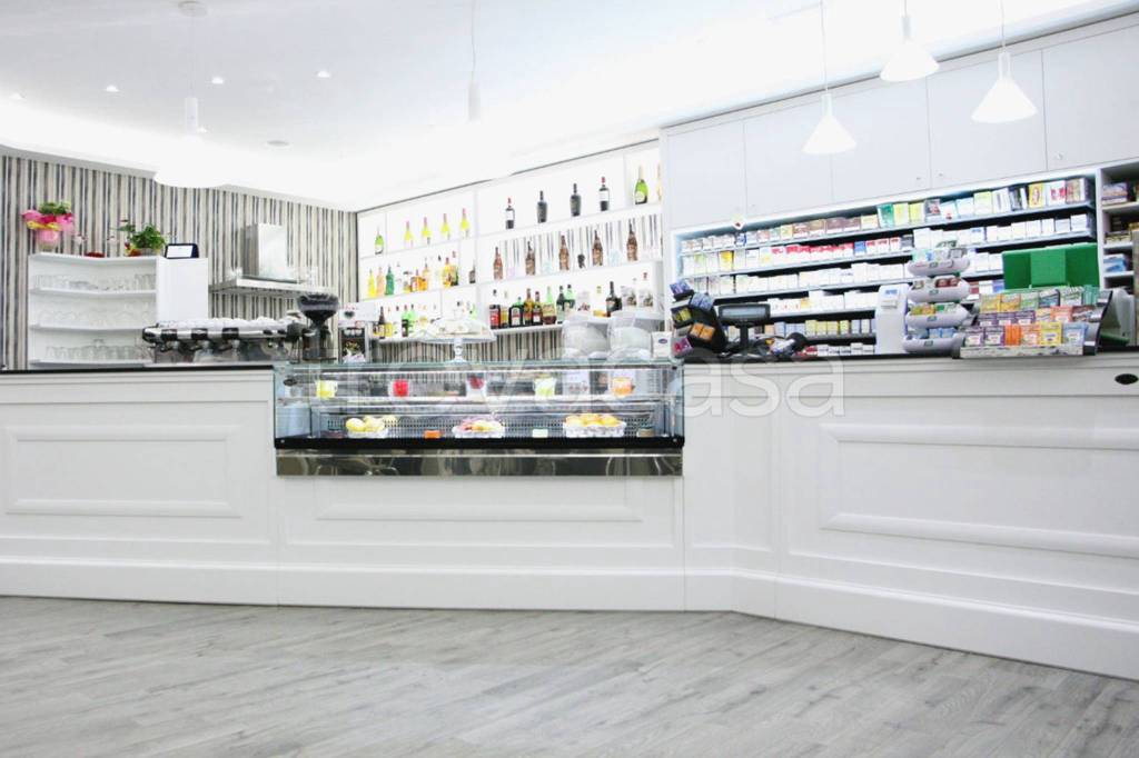 negozio in vendita a Putignano