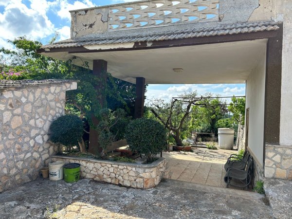 casa indipendente in vendita a Putignano