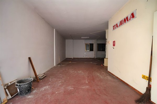 negozio in vendita a Putignano