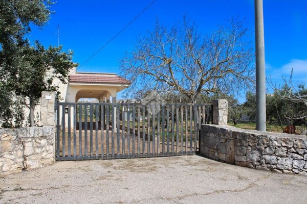 casa indipendente in vendita a Putignano
