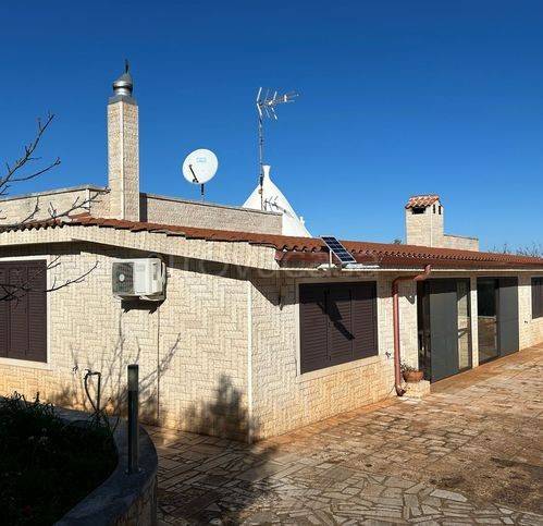 casa indipendente in vendita a Putignano