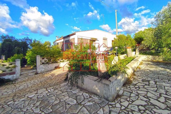 casa indipendente in vendita a Putignano