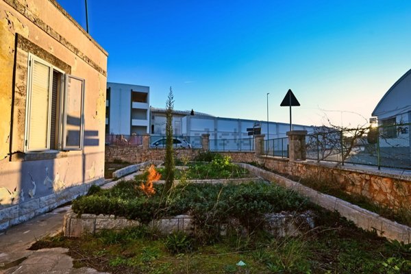 casa indipendente in vendita a Putignano