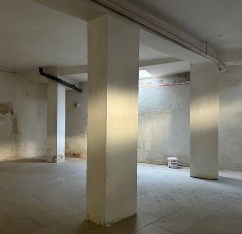 negozio in vendita a Putignano