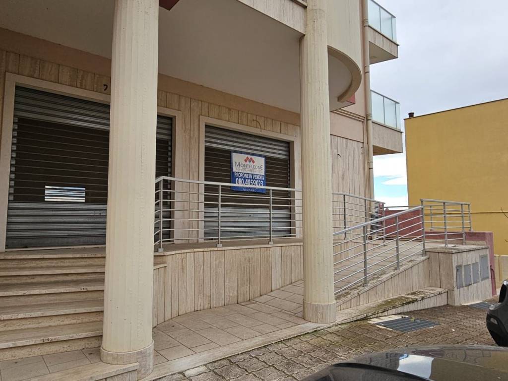negozio in vendita a Putignano