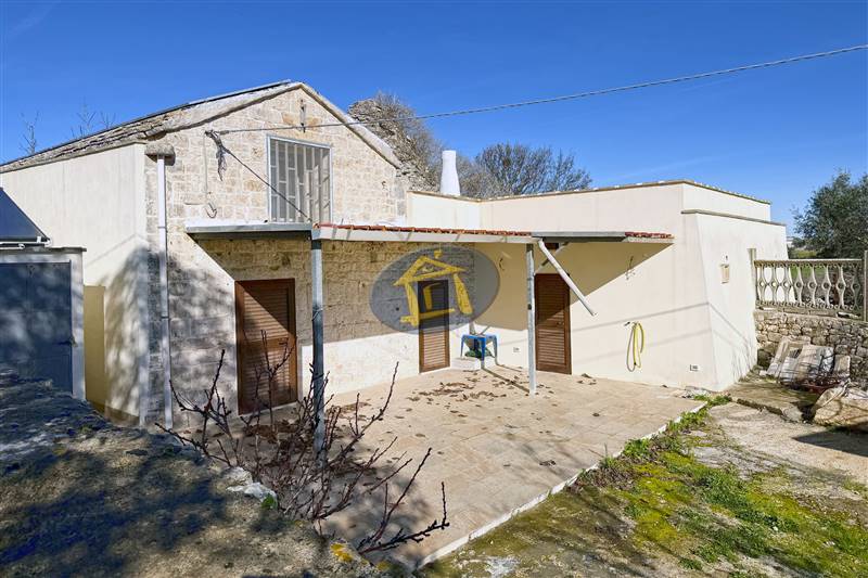 casa indipendente in vendita a Putignano
