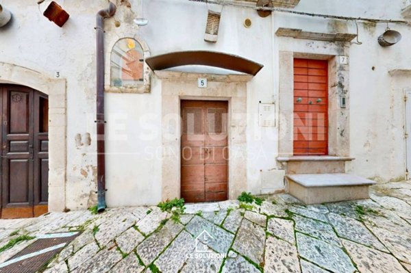 locale di sgombero in vendita a Putignano