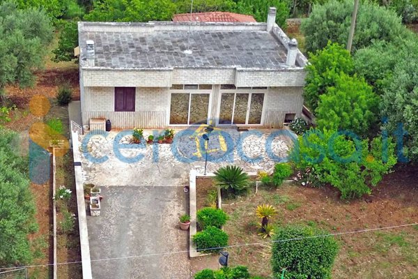 casa indipendente in vendita a Putignano