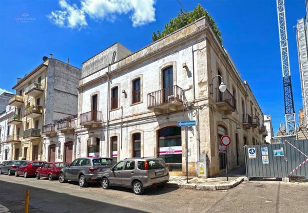 negozio in vendita a Putignano