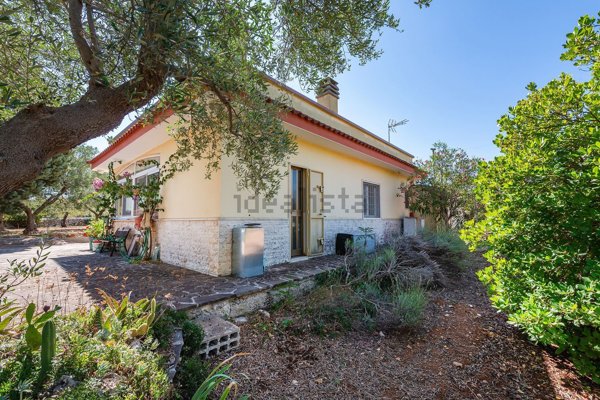 casa indipendente in vendita a Putignano
