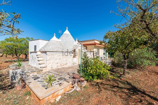 casa indipendente in vendita a Putignano