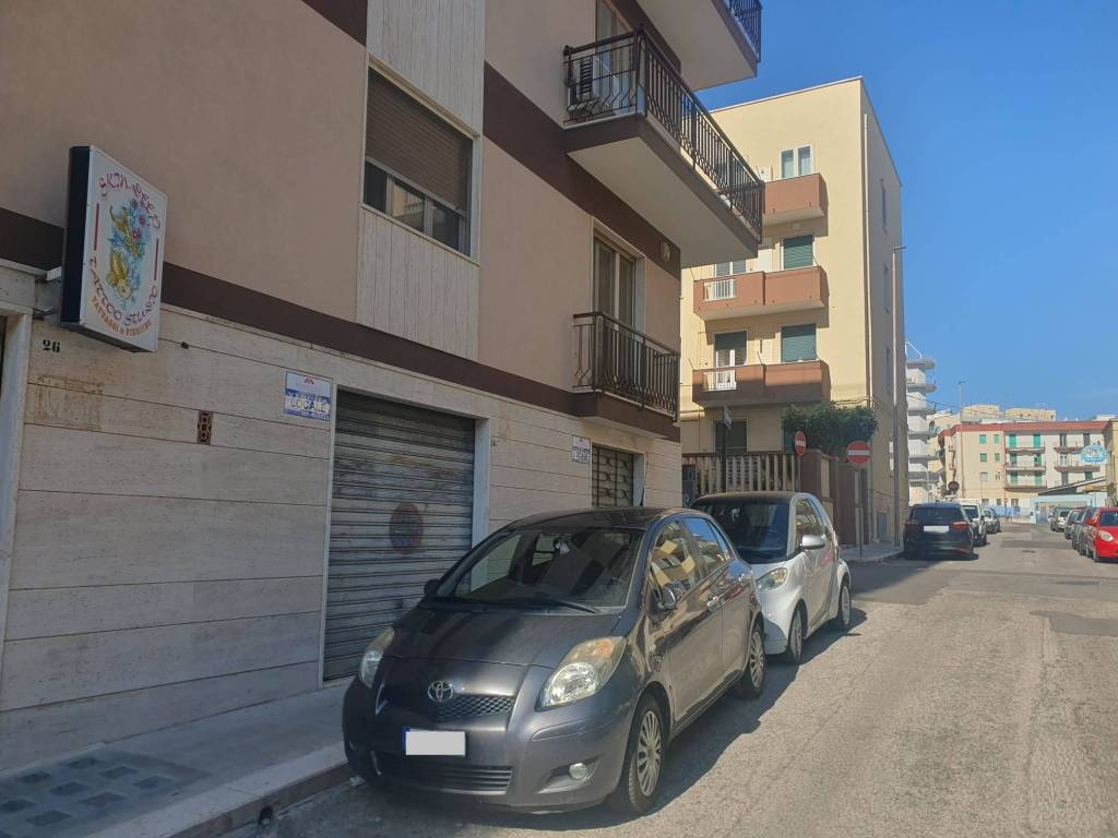 negozio in vendita a Putignano