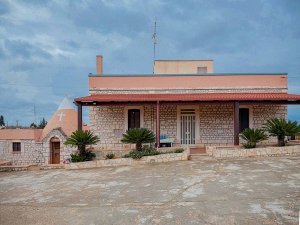 casa indipendente in vendita a Putignano