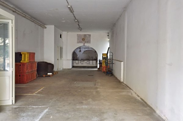 negozio in vendita a Putignano