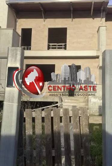 casa indipendente in vendita a Putignano