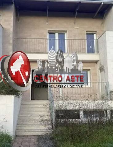 casa indipendente in vendita a Putignano