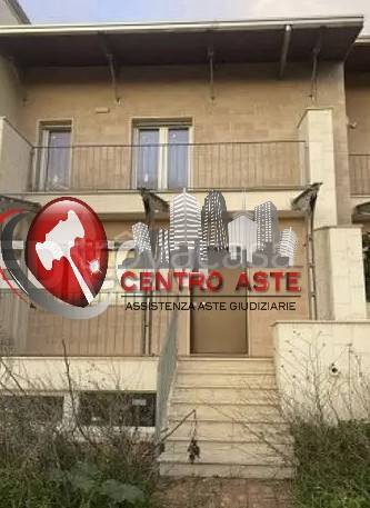 casa indipendente in vendita a Putignano