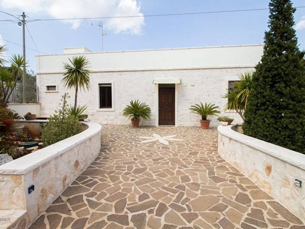 casa indipendente in vendita a Putignano