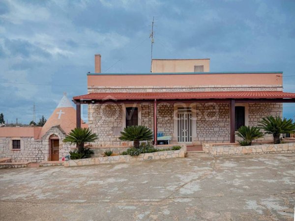casa indipendente in vendita a Putignano