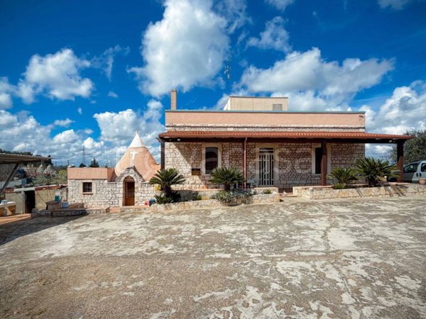 casa indipendente in vendita a Putignano