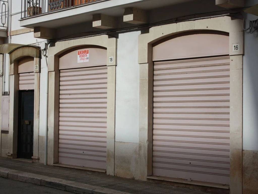 negozio in vendita a Putignano