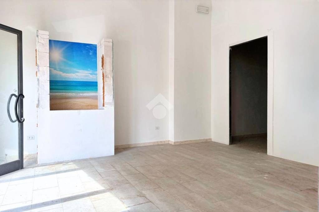 negozio in vendita a Putignano