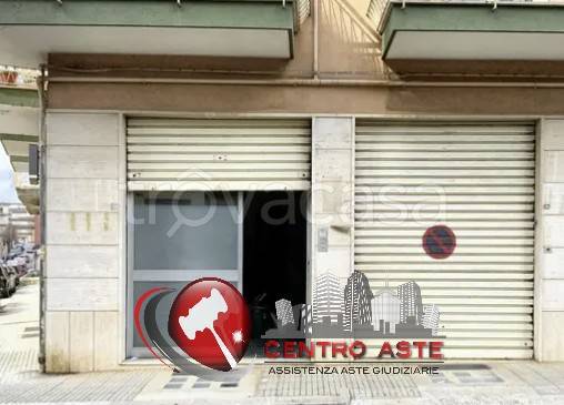 locale commerciale in vendita a Putignano