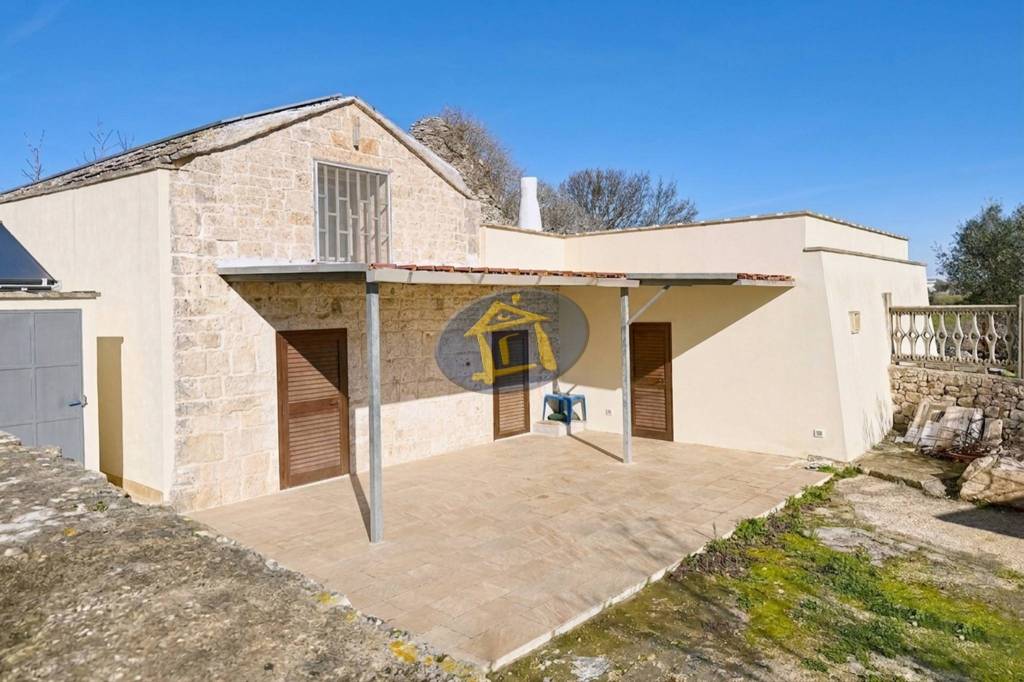 casa indipendente in vendita a Putignano