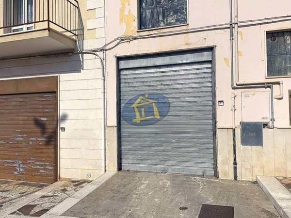 negozio in vendita a Putignano