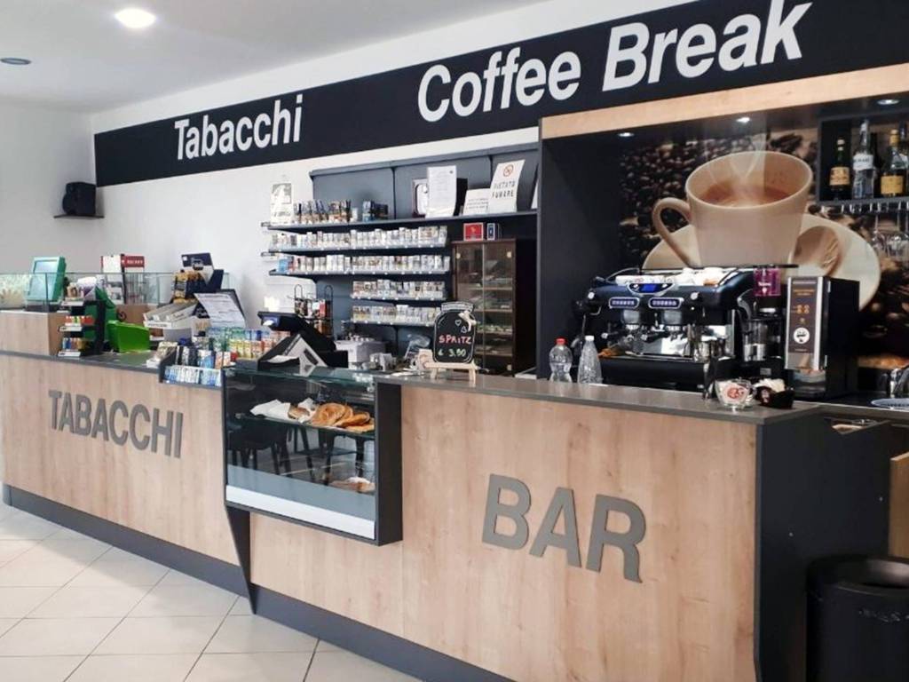 negozio in vendita a Putignano