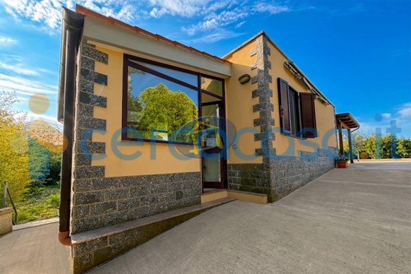 casa indipendente in vendita a Putignano