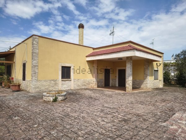 casa indipendente in vendita a Putignano