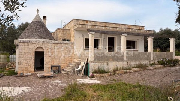 casa indipendente in vendita a Putignano