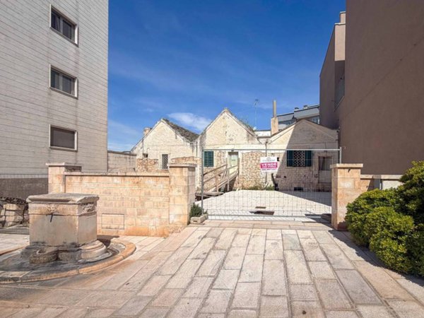 casa indipendente in vendita a Putignano
