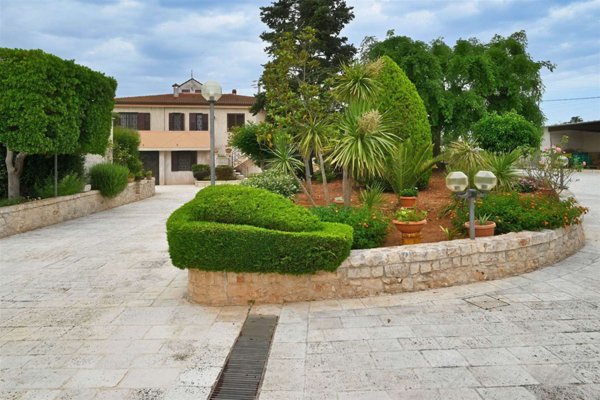 casa indipendente in vendita a Putignano