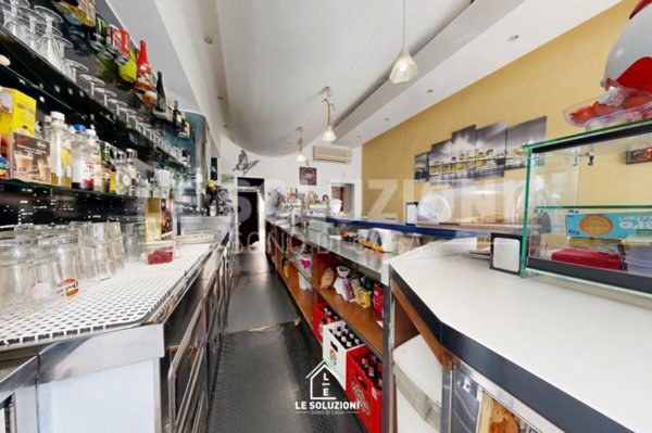 negozio in vendita a Putignano