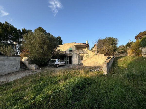 casa indipendente in vendita a Putignano in zona Parco Grande