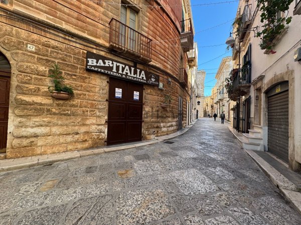 locale commerciale in vendita a Putignano