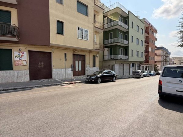 negozio in vendita a Putignano