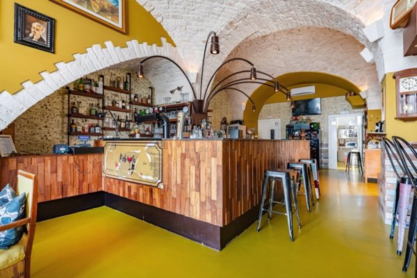 negozio in vendita a Putignano